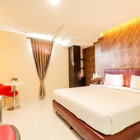 Hotel Empress Makassar Eksteriør bilde