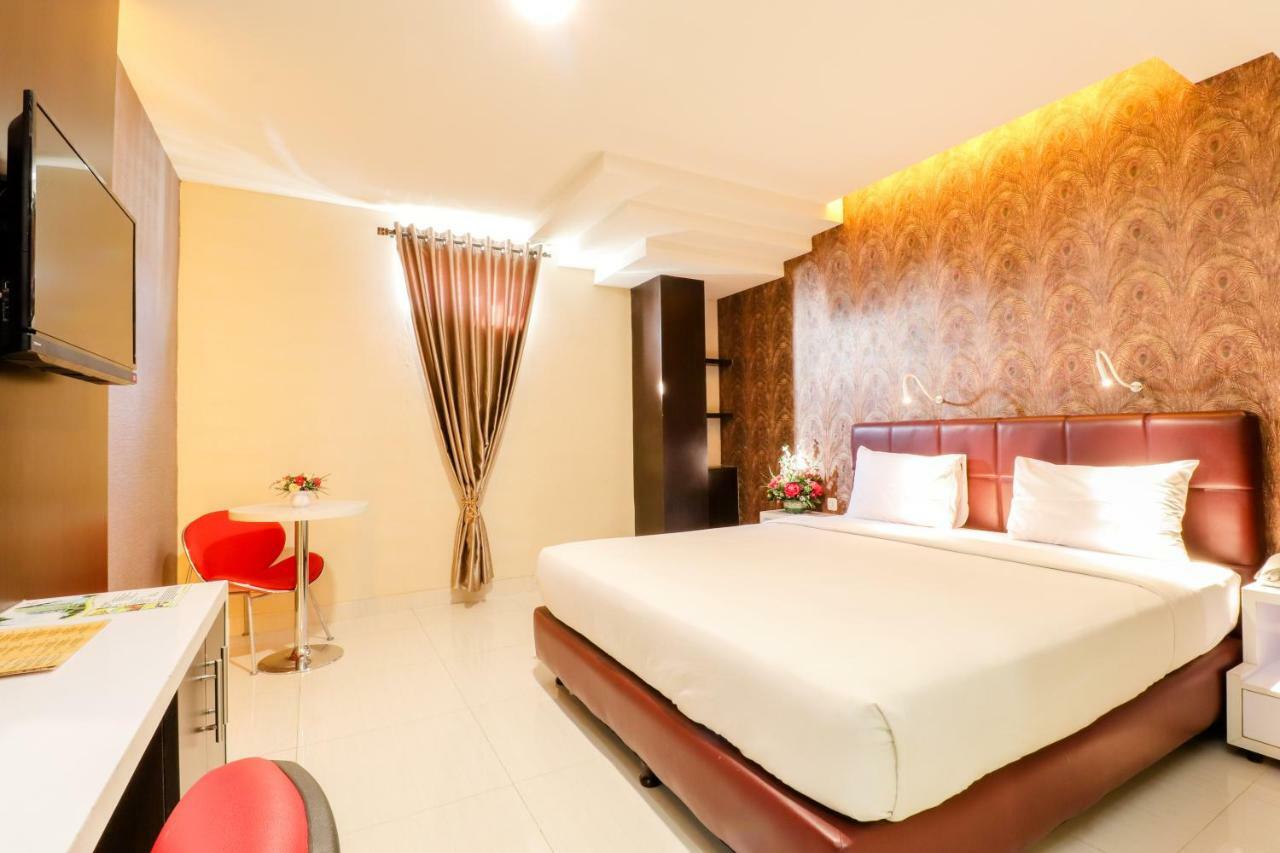 Hotel Empress Makassar Eksteriør bilde