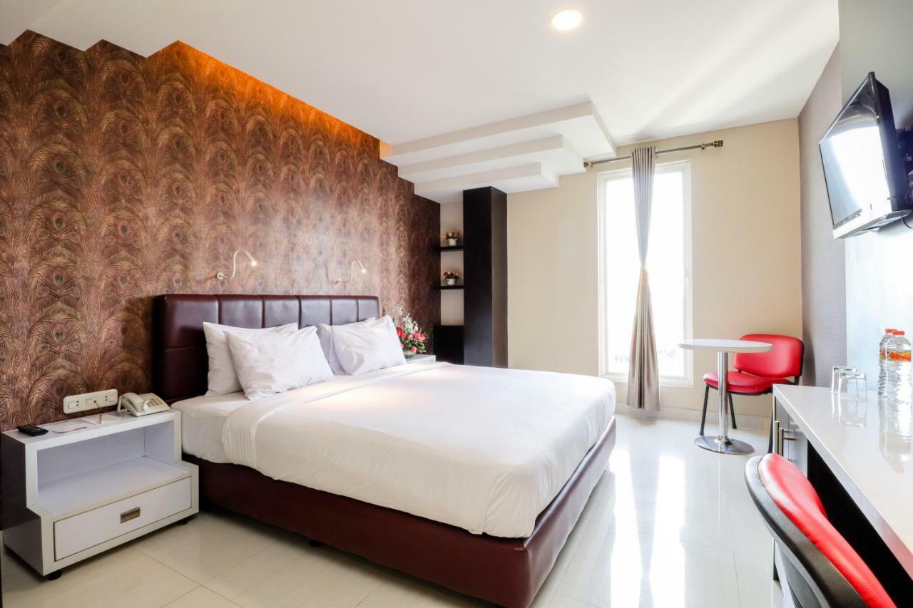 Hotel Empress Makassar Eksteriør bilde