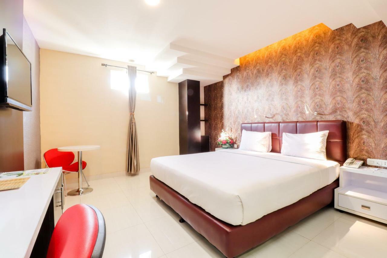 Hotel Empress Makassar Eksteriør bilde