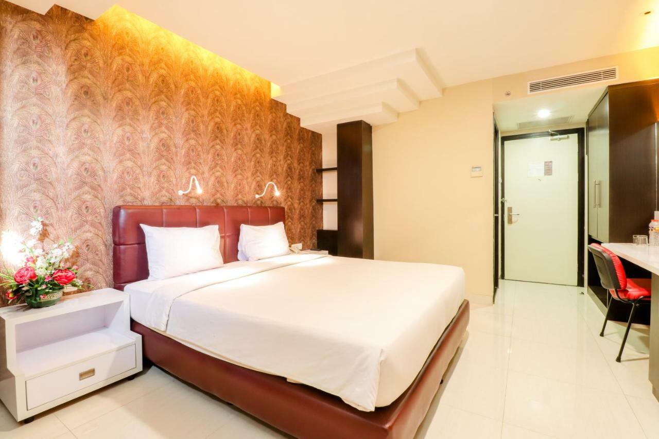 Hotel Empress Makassar Eksteriør bilde