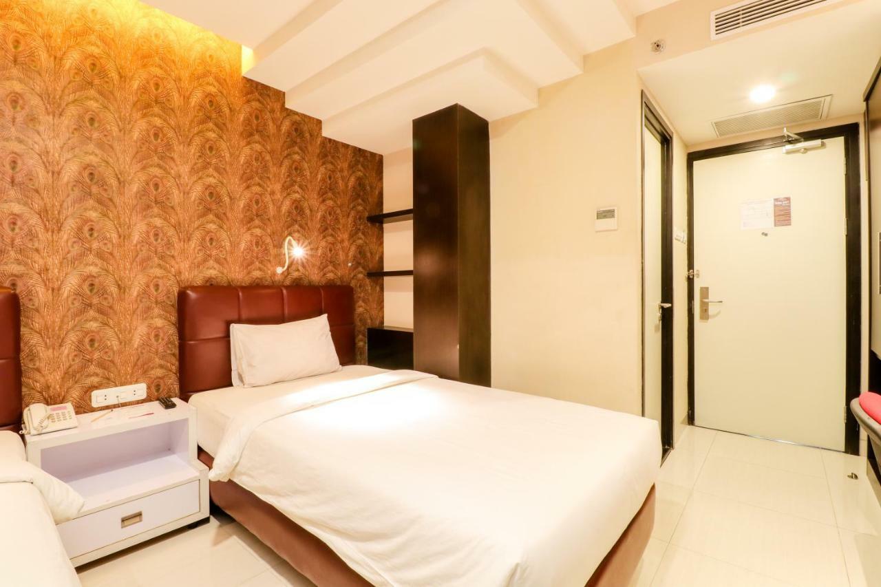 Hotel Empress Makassar Eksteriør bilde