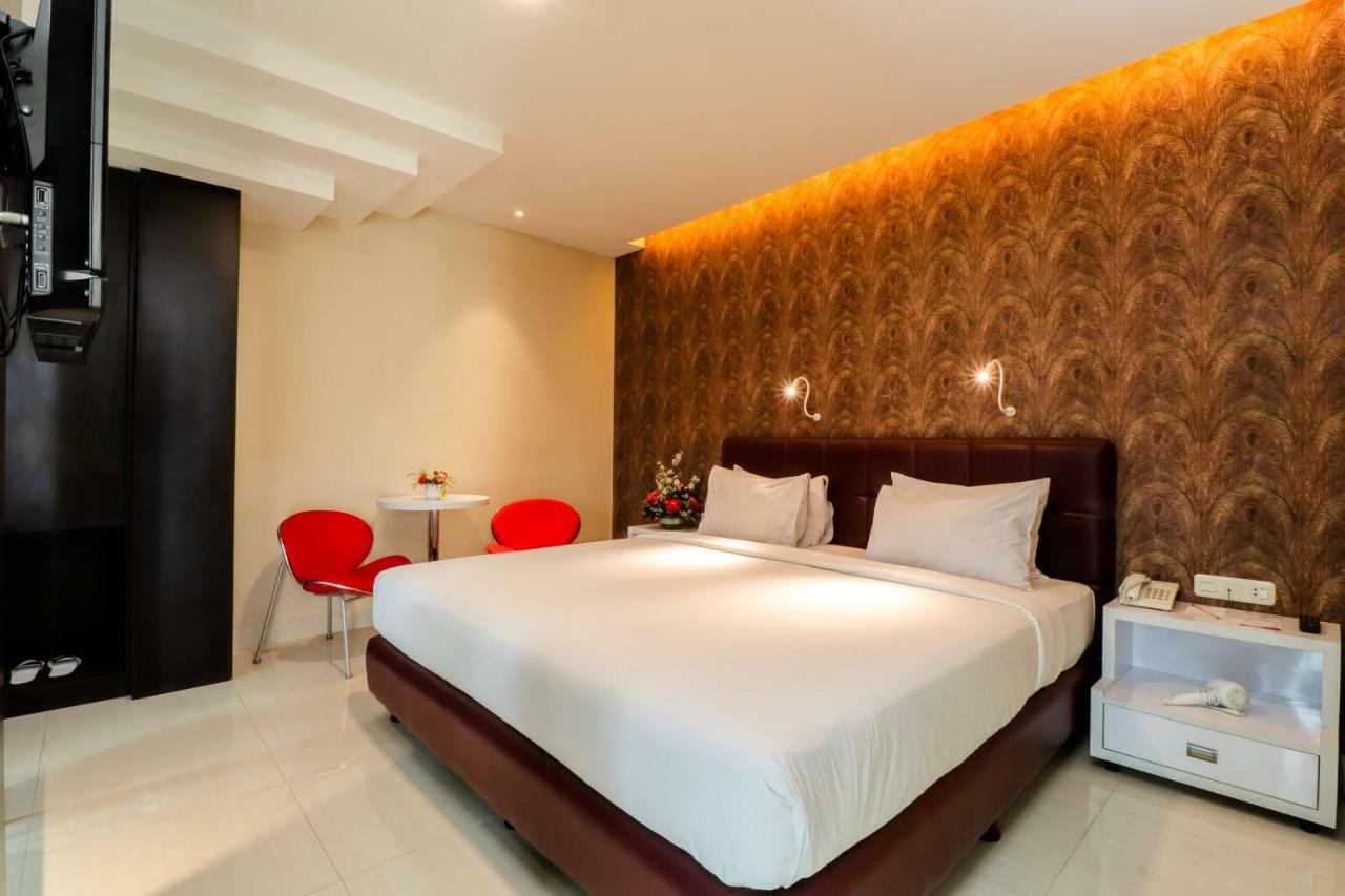 Hotel Empress Makassar Eksteriør bilde