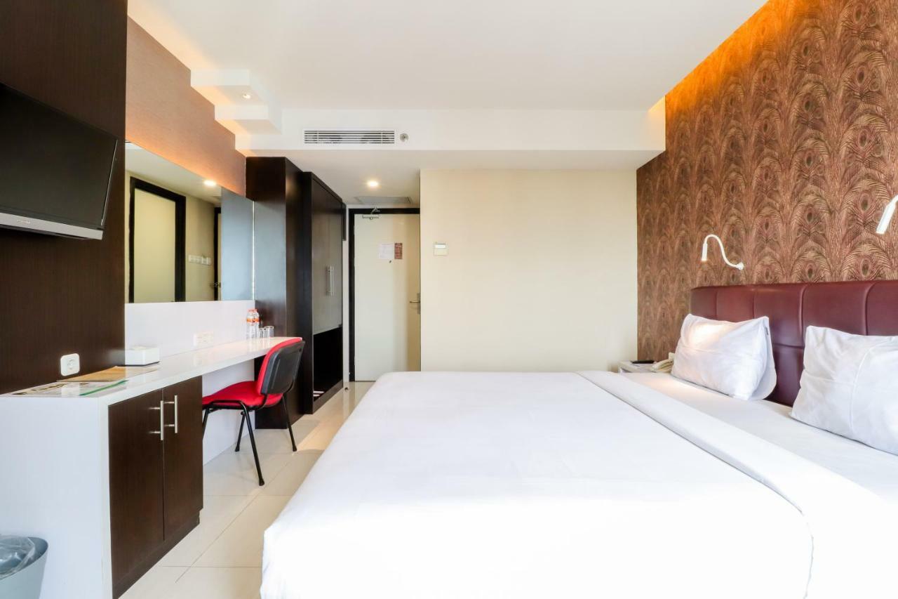 Hotel Empress Makassar Eksteriør bilde