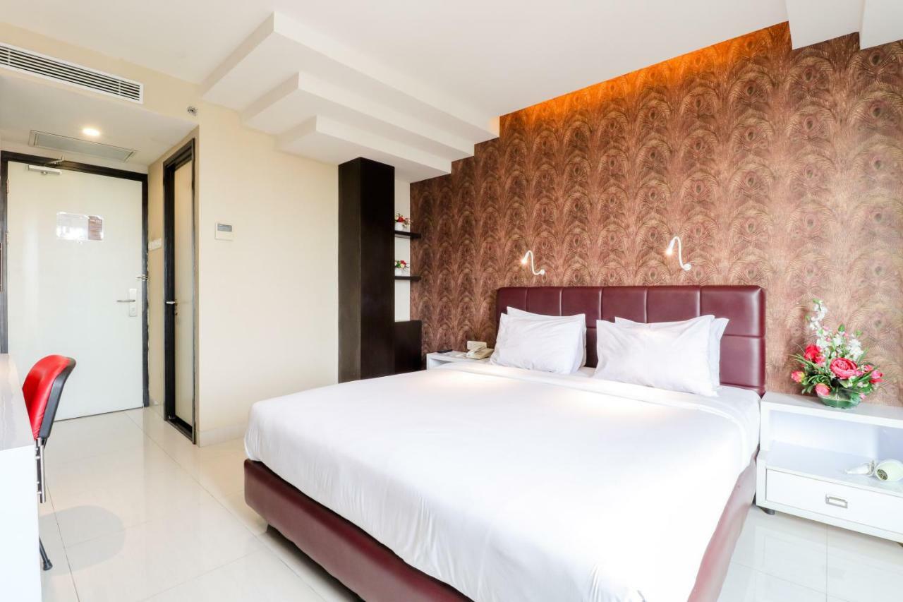 Hotel Empress Makassar Eksteriør bilde