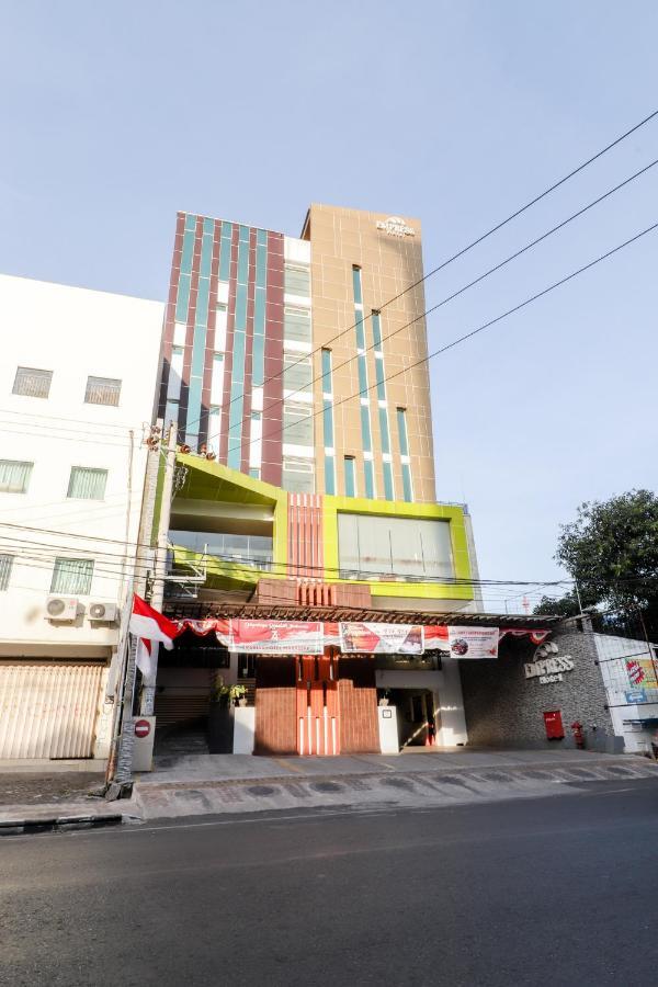 Hotel Empress Makassar Eksteriør bilde